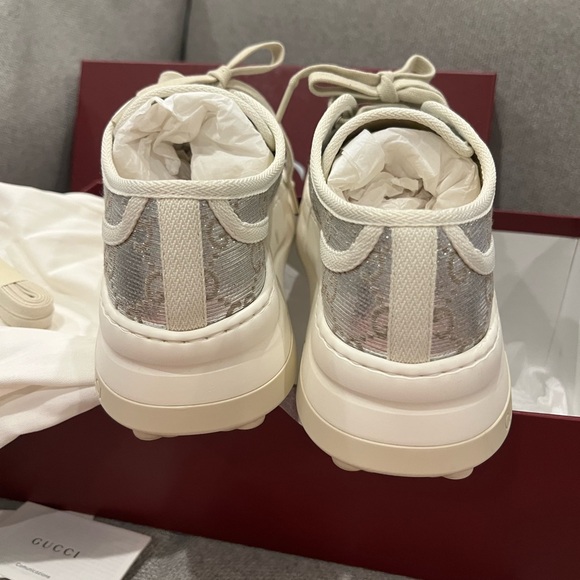New Gucci Silver Metallic Tennis 1977 Trek GG Monogram Platform Sneakers - Picture 10 of 12